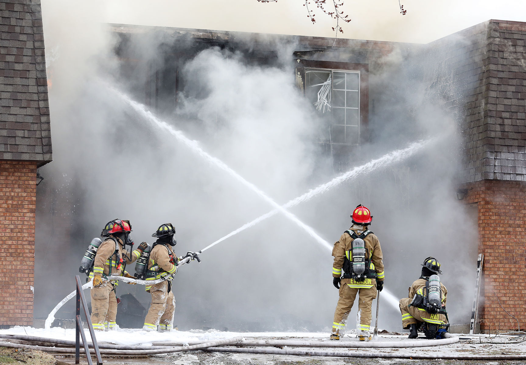 Onalaska apartment fire